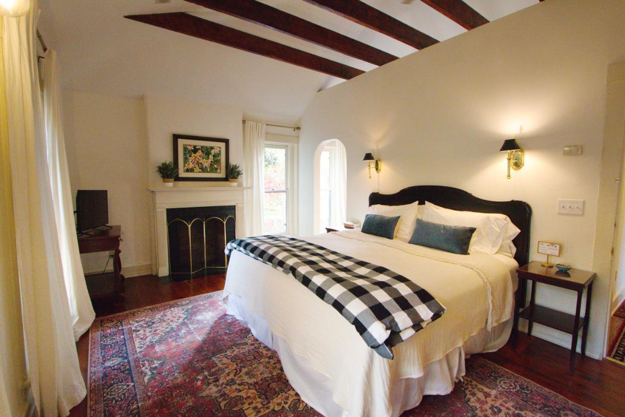 Louisville Bourbon Inn Rom bilde